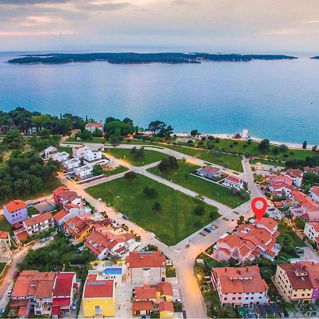 Lovely Apartment In Fazana With House Sea View Екстериор снимка