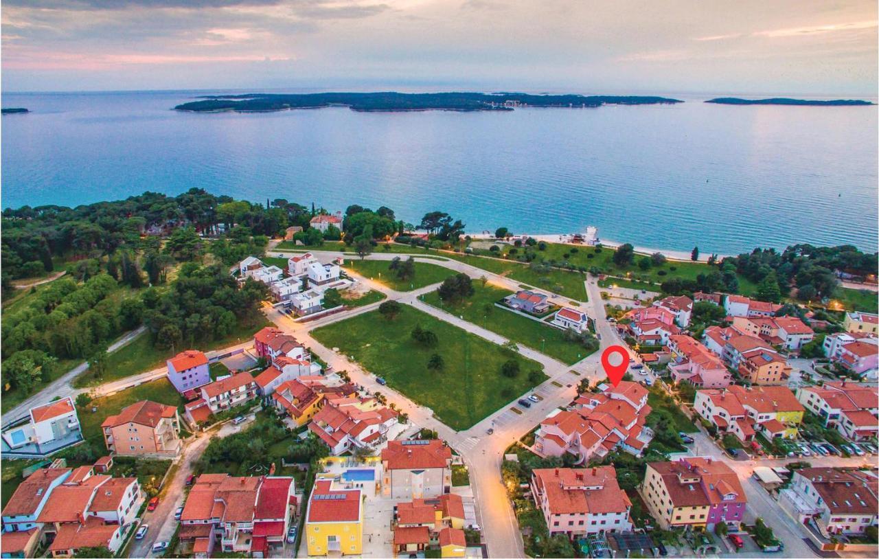 Lovely Apartment In Fazana With House Sea View Екстериор снимка