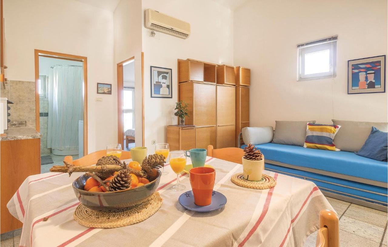 Lovely Apartment In Fazana With House Sea View Екстериор снимка