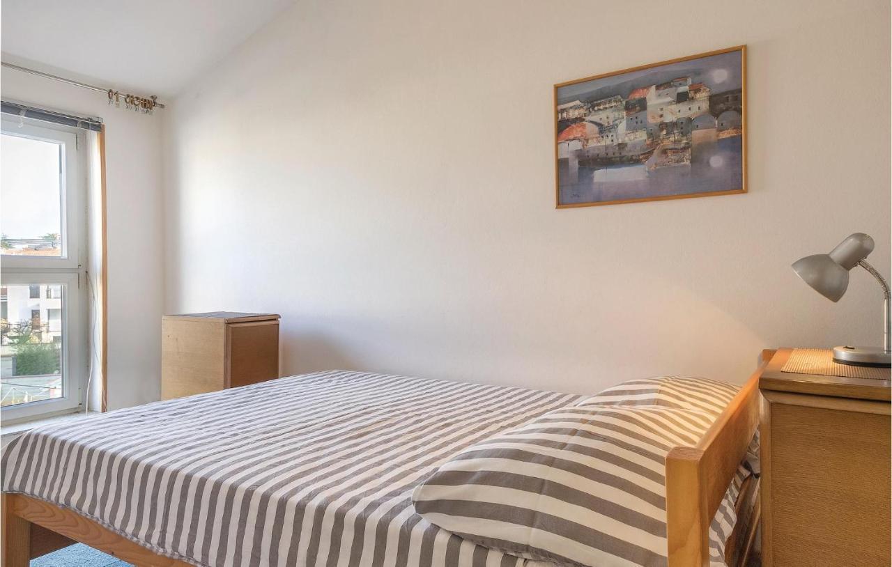 Lovely Apartment In Fazana With House Sea View Екстериор снимка