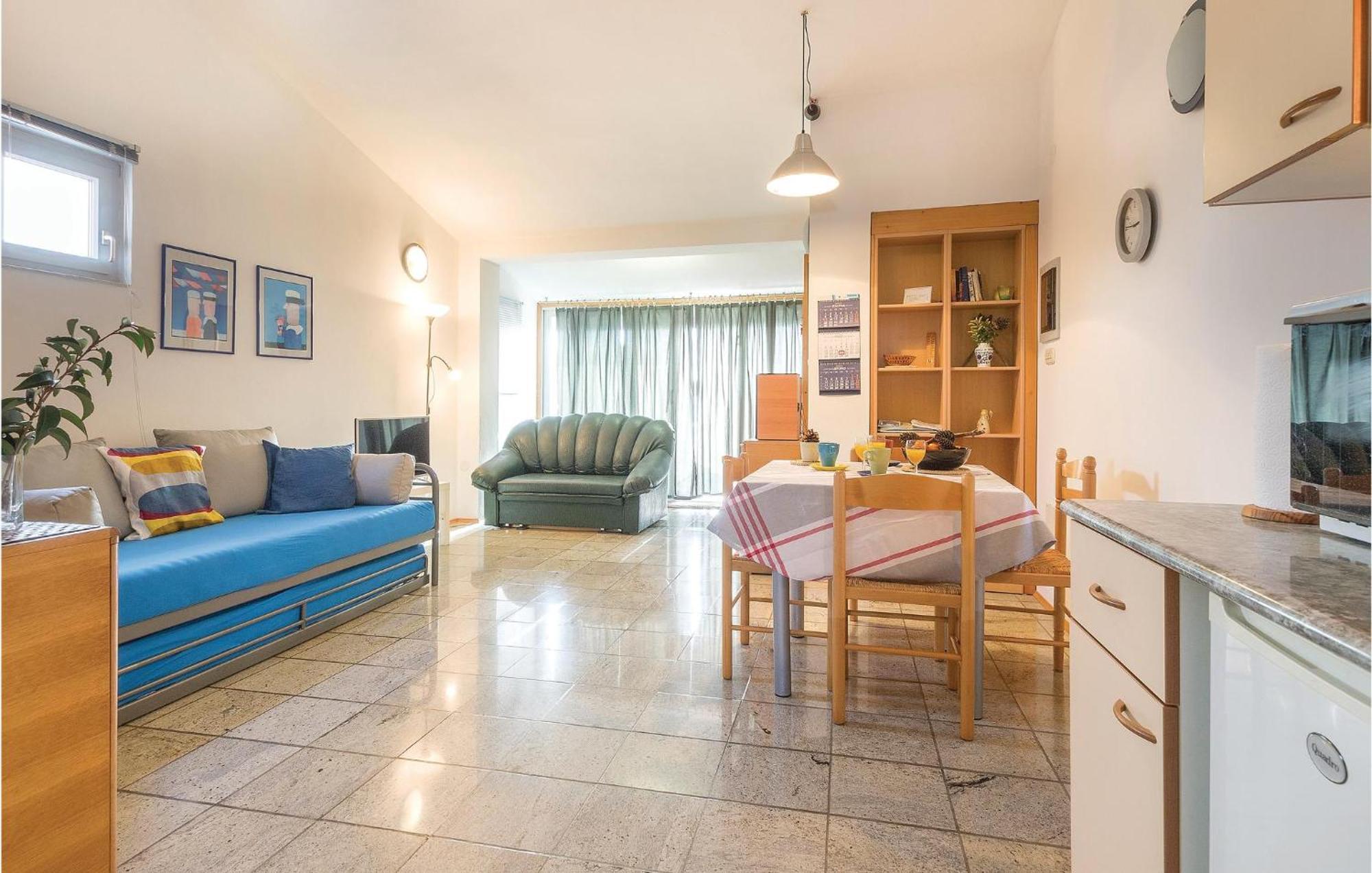 Lovely Apartment In Fazana With House Sea View Екстериор снимка